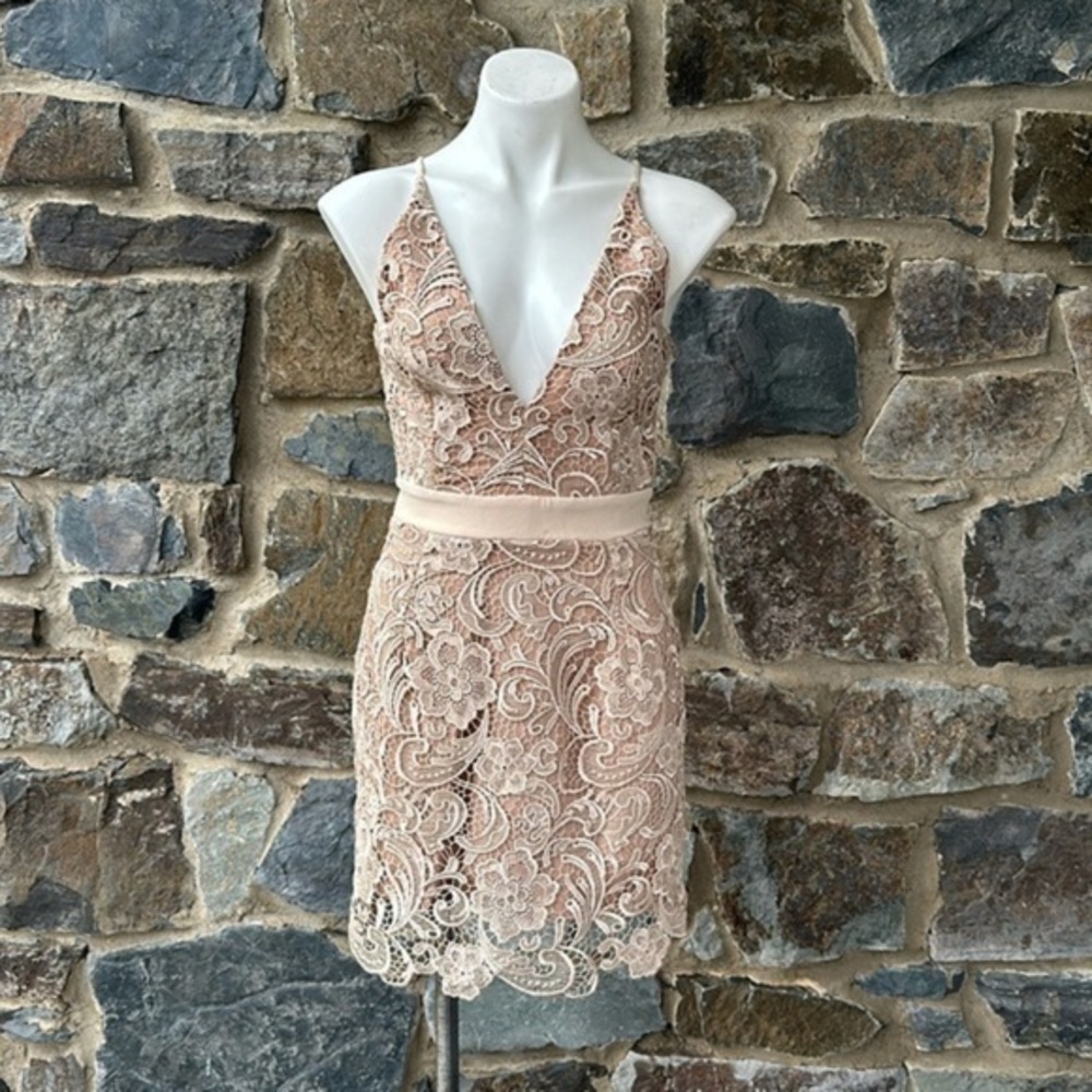 Dress The Population Ava Crochet Lace Mini Dress in Tan Size Medium